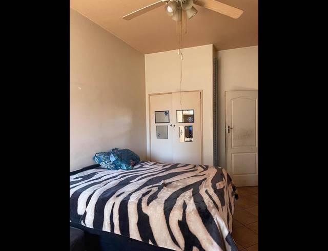 1 BEDROOM APARTMENT FOR SALE IN PRIMROSE